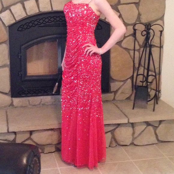 Dresses & Skirts - Coral beaded prom dress